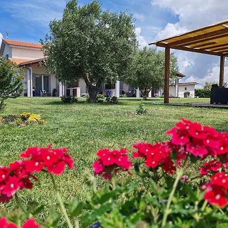 La Pace - Pool & Relax مارينا دي غروسيتو