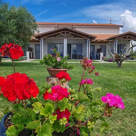 La Pace - Pool & Relax Aparthotel *