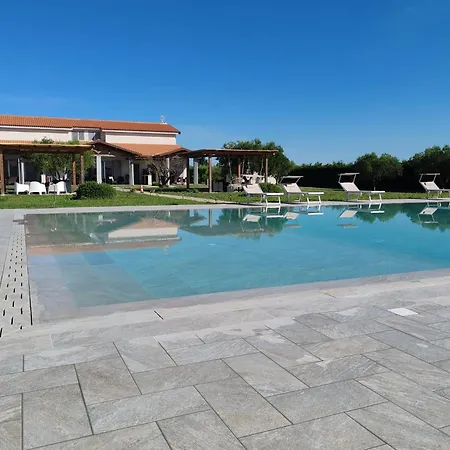 La Pace - Pool & Relax Aparthotel *